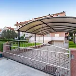 Adrian Apartamento Biograd Na Moru