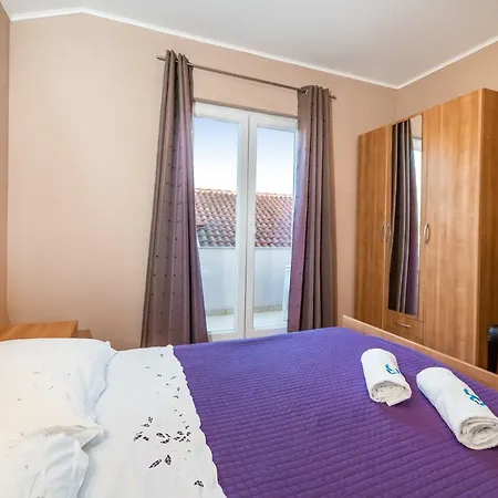 Adrian Apartmán