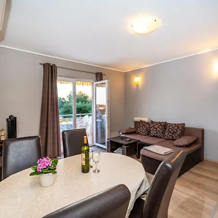Apartment Adrian Biograd Na Moru