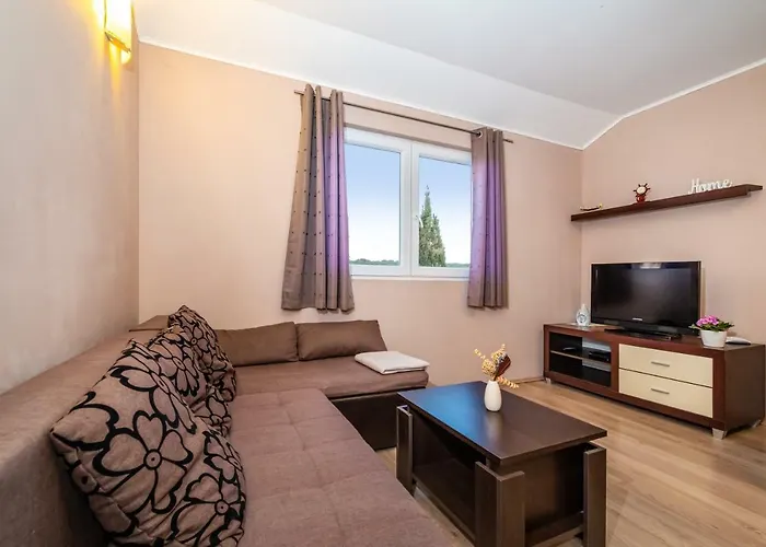 Adrian * 비오그라드나모루