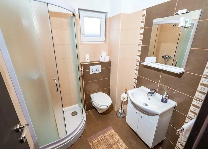 Adrian 비오그라드나모루