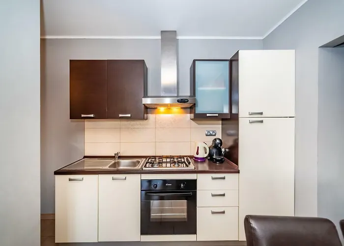 Adrian * ビオグラード・ナ・モル