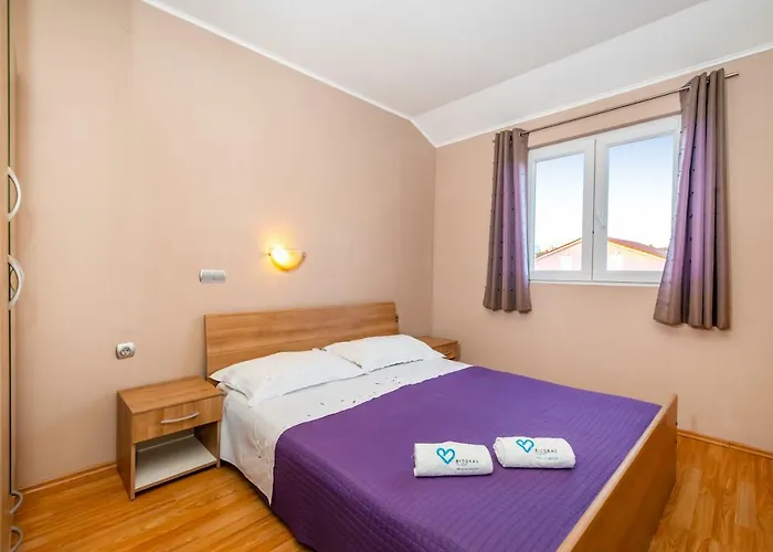 Adrian Apartman Biograd na Moru