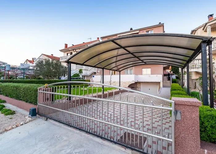 Adrian Apartman Biograd na Moru